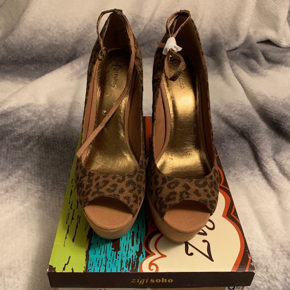 Zigisoho Leopard Print Wedges